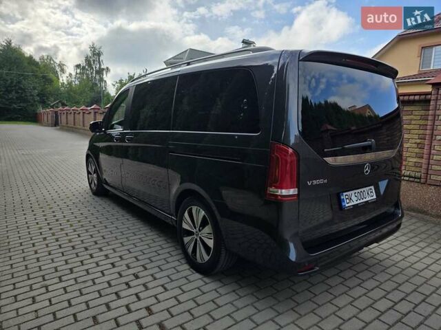 Чорний Мерседес В-Клас, об'ємом двигуна 1.95 л та пробігом 39 тис. км за 69000 $, фото 6 на Automoto.ua