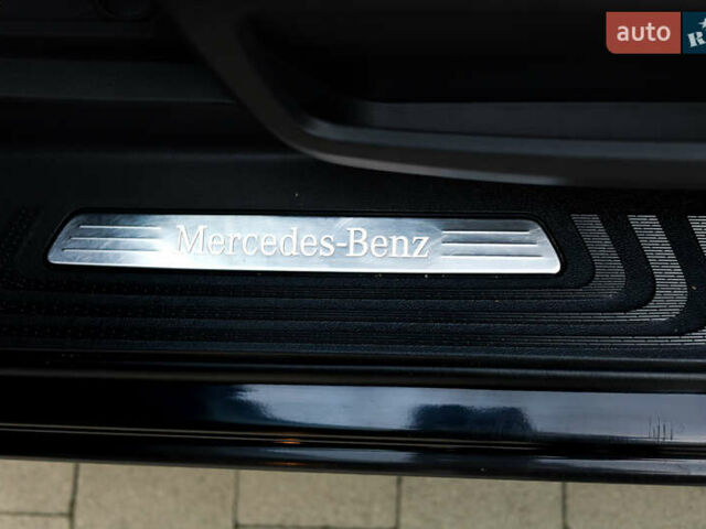 Чорний Мерседес В-Клас, об'ємом двигуна 2.14 л та пробігом 26 тис. км за 88800 $, фото 65 на Automoto.ua