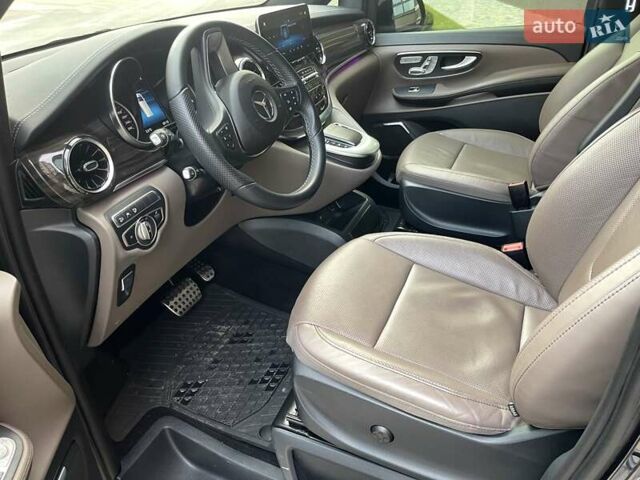 Чорний Мерседес В-Клас, об'ємом двигуна 1.95 л та пробігом 40 тис. км за 65000 $, фото 22 на Automoto.ua