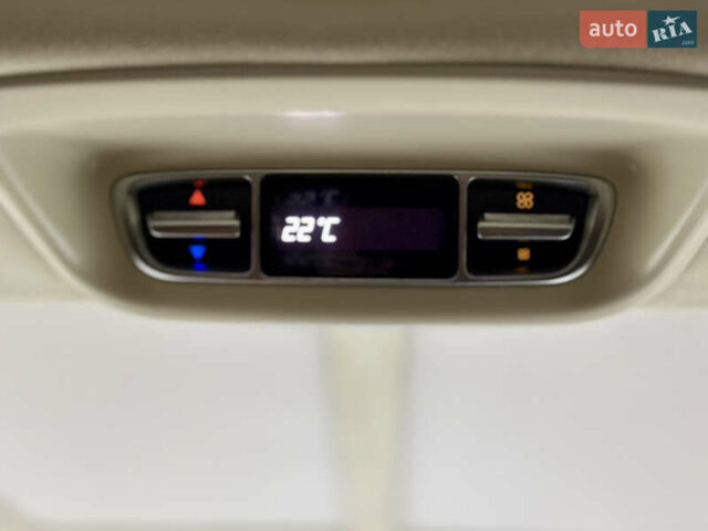 Черный Мерседес В-Класс, объемом двигателя 1.95 л и пробегом 39 тыс. км за 125000 $, фото 50 на Automoto.ua