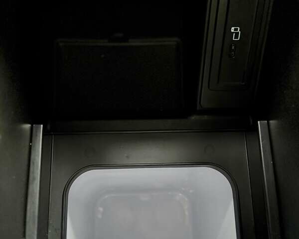 Черный Мерседес В-Класс, объемом двигателя 2.14 л и пробегом 108 тыс. км за 85000 $, фото 15 на Automoto.ua