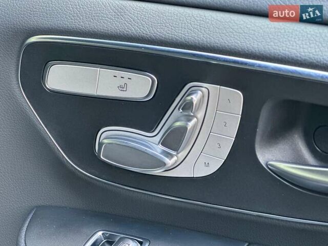 Черный Мерседес В-Класс, объемом двигателя 2.14 л и пробегом 48 тыс. км за 81900 $, фото 8 на Automoto.ua