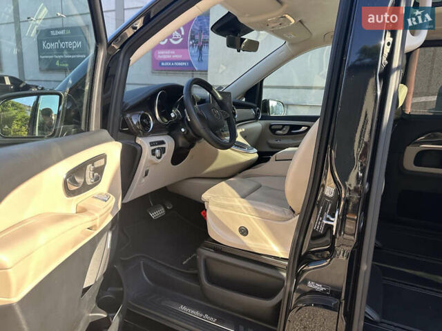 Черный Мерседес В-Класс, объемом двигателя 1.95 л и пробегом 57 тыс. км за 101000 $, фото 36 на Automoto.ua