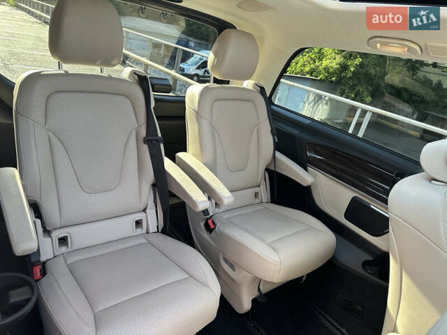 Черный Мерседес В-Класс, объемом двигателя 1.95 л и пробегом 57 тыс. км за 101000 $, фото 72 на Automoto.ua