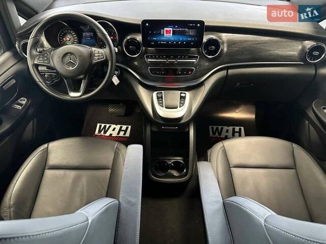 Чорний Мерседес В-Клас, об'ємом двигуна 2 л та пробігом 40 тис. км за 79500 $, фото 13 на Automoto.ua