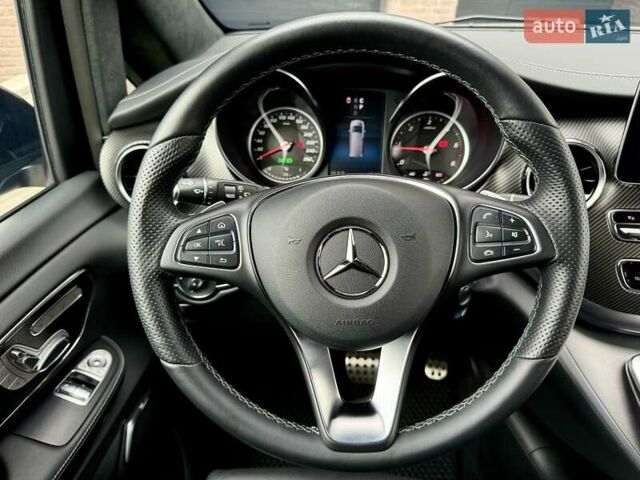 Черный Мерседес В-Класс, объемом двигателя 2 л и пробегом 56 тыс. км за 97000 $, фото 48 на Automoto.ua