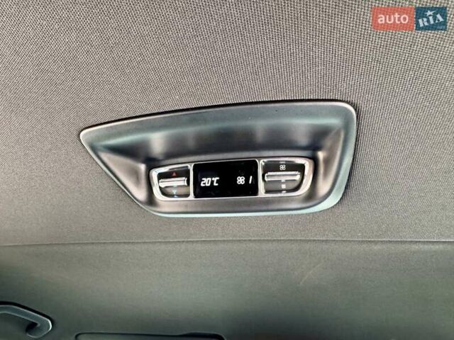Чорний Мерседес В-Клас, об'ємом двигуна 1.95 л та пробігом 3 тис. км за 105900 $, фото 78 на Automoto.ua