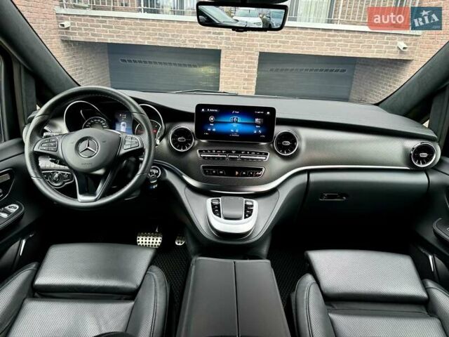 Черный Мерседес В-Класс, объемом двигателя 2 л и пробегом 56 тыс. км за 97000 $, фото 46 на Automoto.ua