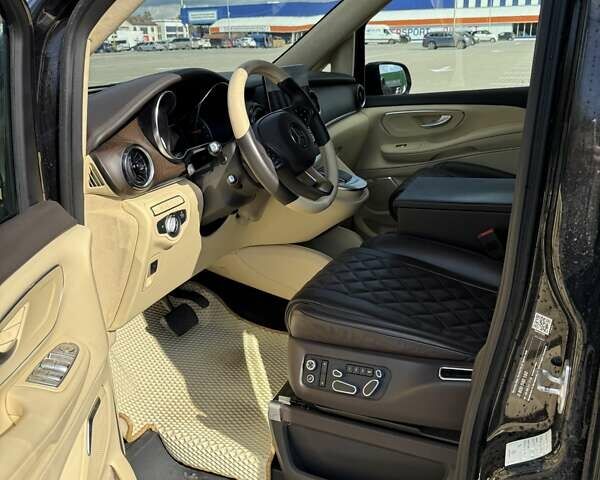 Мерседес В-Класс 2023 в Черновцах на Automoto.ua Черный Мерседес В-Класс, объемом двигателя 1.95 л и пробегом 34 тыс. км за 92000 $, фото 10 на Automoto.ua