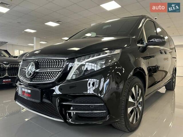 Чорний Мерседес В-Клас, об'ємом двигуна 2 л та пробігом 40 тис. км за 79500 $, фото 3 на Automoto.ua