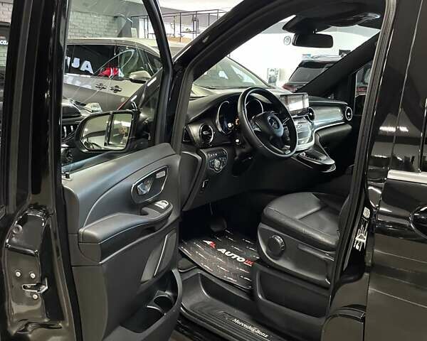 Чорний Мерседес В-Клас, об'ємом двигуна 2.14 л та пробігом 35 тис. км за 89700 $, фото 26 на Automoto.ua