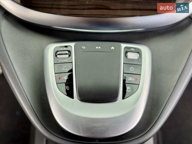 Чорний Мерседес В-Клас, об'ємом двигуна 1.95 л та пробігом 3 тис. км за 105900 $, фото 58 на Automoto.ua