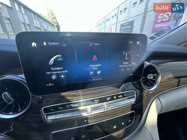 Черный Мерседес В-Класс, объемом двигателя 1.95 л и пробегом 57 тыс. км за 111000 $, фото 56 на Automoto.ua