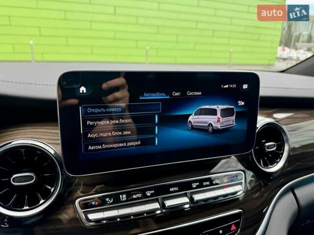 Чорний Мерседес В-Клас, об'ємом двигуна 1.95 л та пробігом 3 тис. км за 105900 $, фото 66 на Automoto.ua