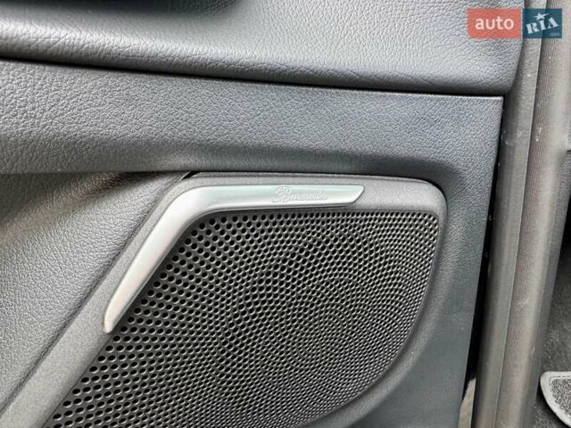 Чорний Мерседес В-Клас, об'ємом двигуна 1.95 л та пробігом 3 тис. км за 105900 $, фото 34 на Automoto.ua