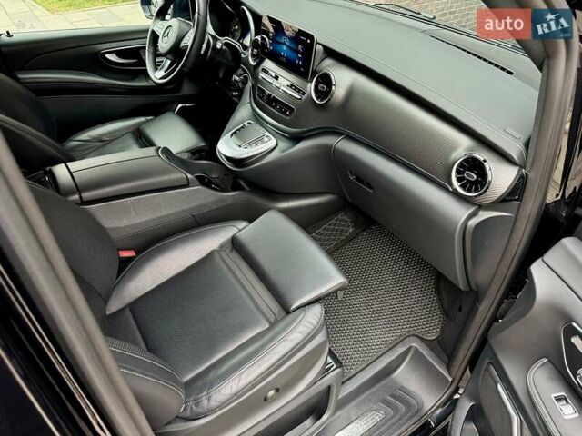 Черный Мерседес В-Класс, объемом двигателя 2 л и пробегом 56 тыс. км за 97000 $, фото 38 на Automoto.ua