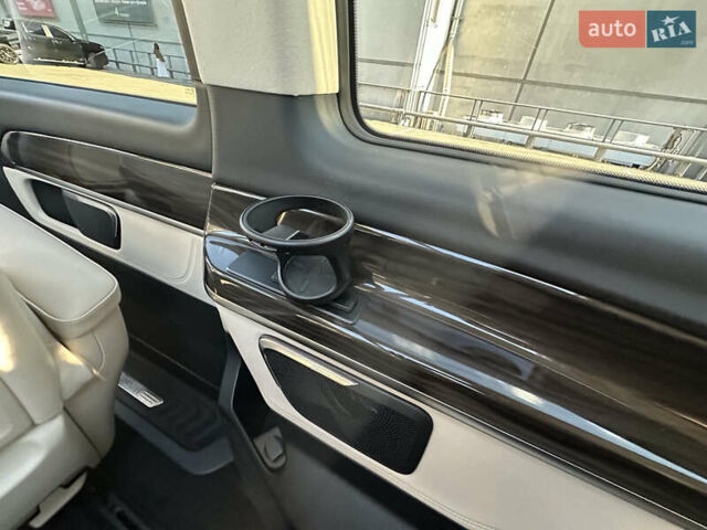 Черный Мерседес В-Класс, объемом двигателя 1.95 л и пробегом 57 тыс. км за 101000 $, фото 70 на Automoto.ua