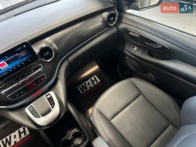 Чорний Мерседес В-Клас, об'ємом двигуна 2 л та пробігом 40 тис. км за 79500 $, фото 15 на Automoto.ua