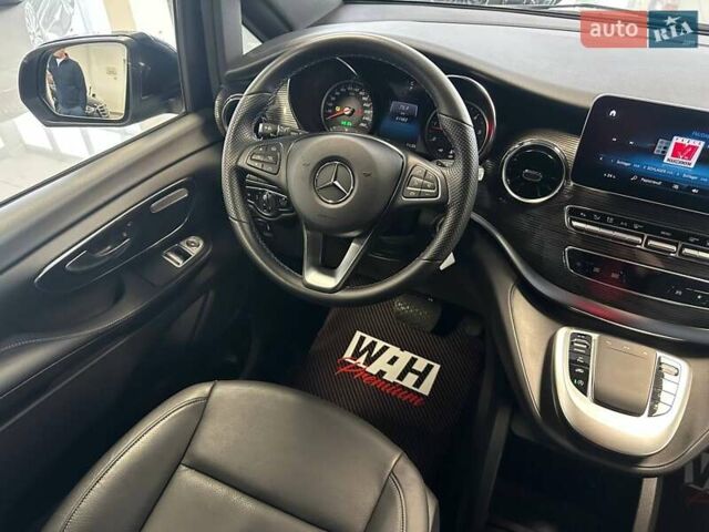 Чорний Мерседес В-Клас, об'ємом двигуна 2 л та пробігом 40 тис. км за 79500 $, фото 17 на Automoto.ua