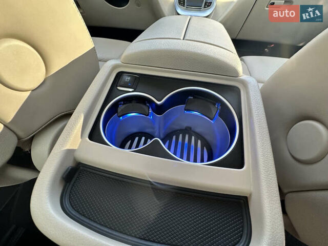 Черный Мерседес В-Класс, объемом двигателя 1.95 л и пробегом 57 тыс. км за 101000 $, фото 60 на Automoto.ua