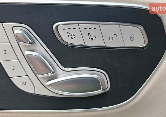 Чорний Мерседес В-Клас, об'ємом двигуна 1.95 л та пробігом 58 тис. км за 105000 $, фото 26 на Automoto.ua