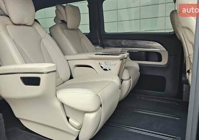 Чорний Мерседес В-Клас, об'ємом двигуна 1.95 л та пробігом 58 тис. км за 105000 $, фото 36 на Automoto.ua