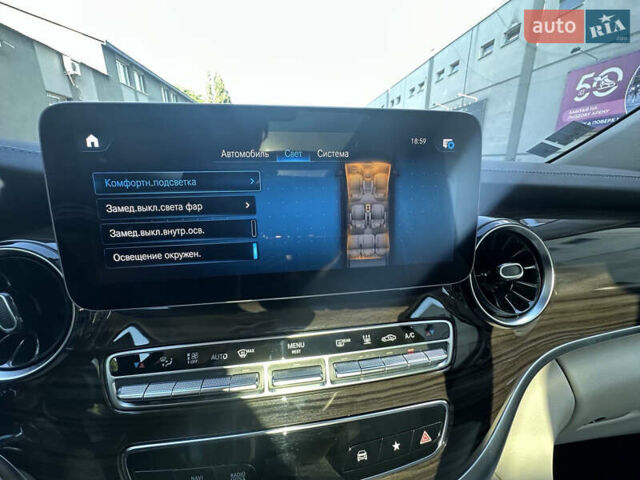 Черный Мерседес В-Класс, объемом двигателя 1.95 л и пробегом 57 тыс. км за 101000 $, фото 50 на Automoto.ua