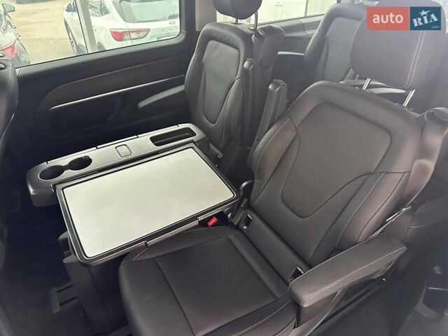 Чорний Мерседес В-Клас, об'ємом двигуна 2 л та пробігом 40 тис. км за 79500 $, фото 11 на Automoto.ua