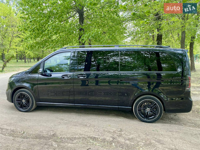 Чорний Мерседес В-Клас, об'ємом двигуна 1.95 л та пробігом 32 тис. км за 131500 $, фото 7 на Automoto.ua