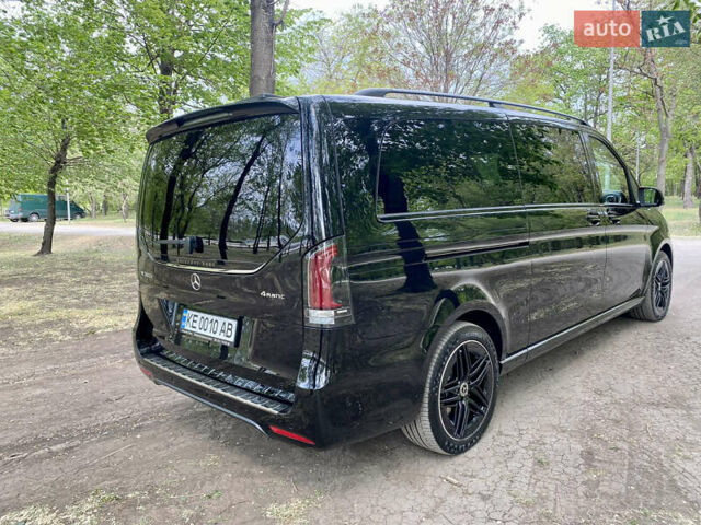 Чорний Мерседес В-Клас, об'ємом двигуна 1.95 л та пробігом 32 тис. км за 131500 $, фото 4 на Automoto.ua