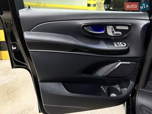 Черный Мерседес В-Класс, объемом двигателя 1.9 л и пробегом 8 тыс. км за 119500 $, фото 35 на Automoto.ua