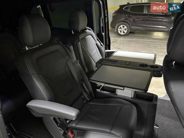 Черный Мерседес В-Класс, объемом двигателя 1.9 л и пробегом 8 тыс. км за 119500 $, фото 55 на Automoto.ua