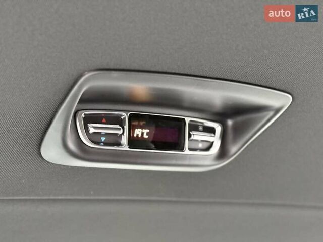 Черный Мерседес В-Класс, объемом двигателя 1.95 л и пробегом 38 тыс. км за 137700 $, фото 42 на Automoto.ua