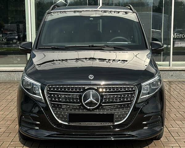 Черный Мерседес В-Класс, объемом двигателя 1.95 л и пробегом 19 тыс. км за 125000 $, фото 1 на Automoto.ua