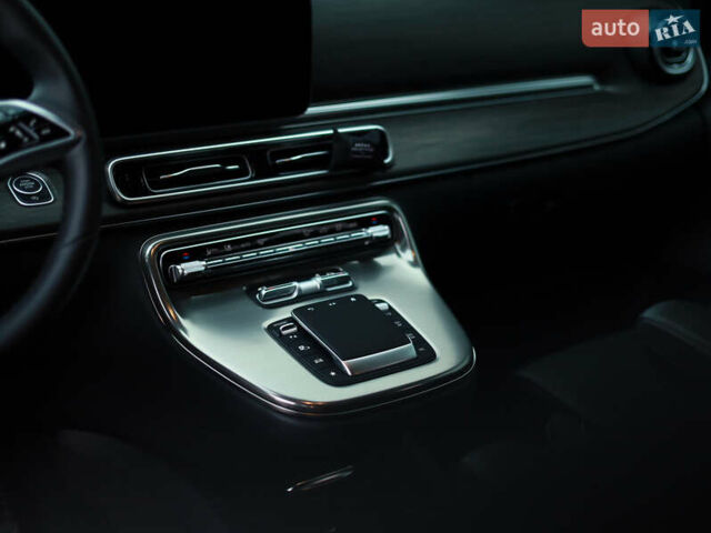 Черный Мерседес В-Класс, объемом двигателя 1.95 л и пробегом 19 тыс. км за 125000 $, фото 22 на Automoto.ua