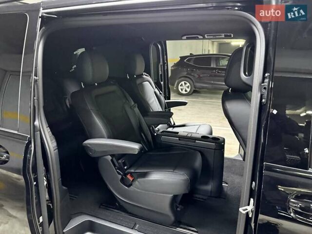 Черный Мерседес В-Класс, объемом двигателя 1.9 л и пробегом 8 тыс. км за 119500 $, фото 53 на Automoto.ua