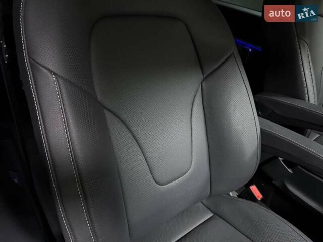 Черный Мерседес В-Класс, объемом двигателя 1.9 л и пробегом 8 тыс. км за 119500 $, фото 92 на Automoto.ua