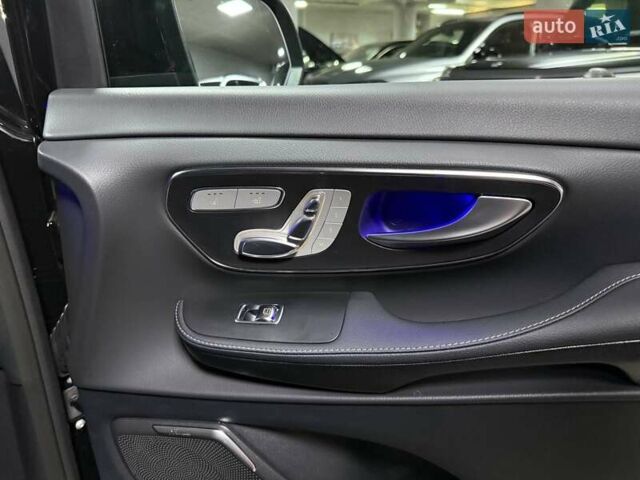 Черный Мерседес В-Класс, объемом двигателя 1.9 л и пробегом 8 тыс. км за 119500 $, фото 100 на Automoto.ua