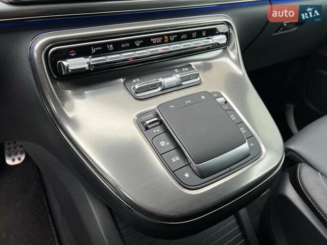 Черный Мерседес В-Класс, объемом двигателя 1.95 л и пробегом 93 тыс. км за 98500 $, фото 18 на Automoto.ua