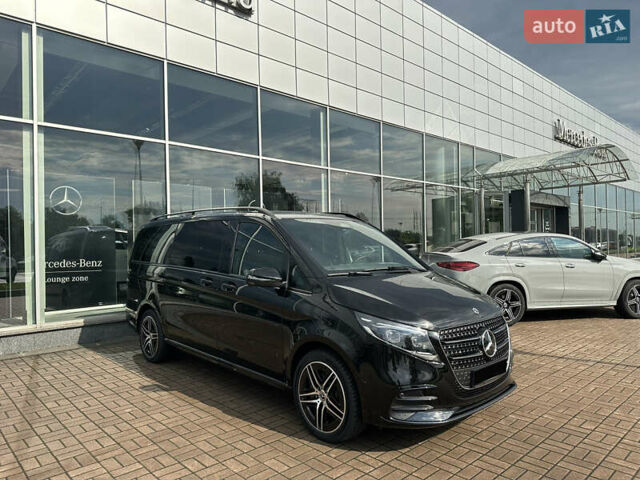 Черный Мерседес В-Класс, объемом двигателя 1.95 л и пробегом 19 тыс. км за 125000 $, фото 2 на Automoto.ua