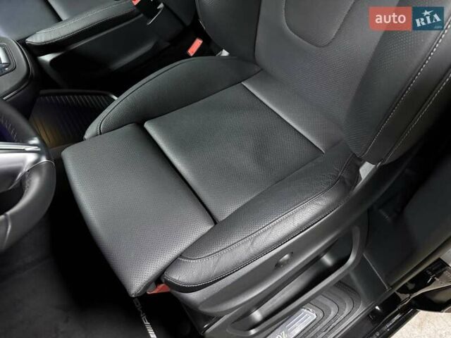 Черный Мерседес В-Класс, объемом двигателя 1.9 л и пробегом 8 тыс. км за 119500 $, фото 46 на Automoto.ua