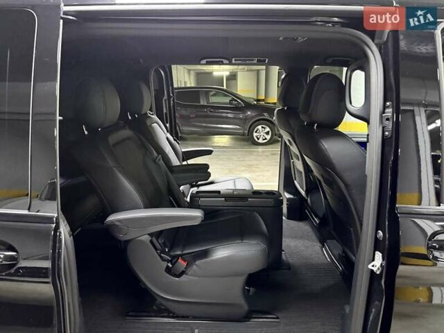 Черный Мерседес В-Класс, объемом двигателя 1.9 л и пробегом 8 тыс. км за 119500 $, фото 52 на Automoto.ua