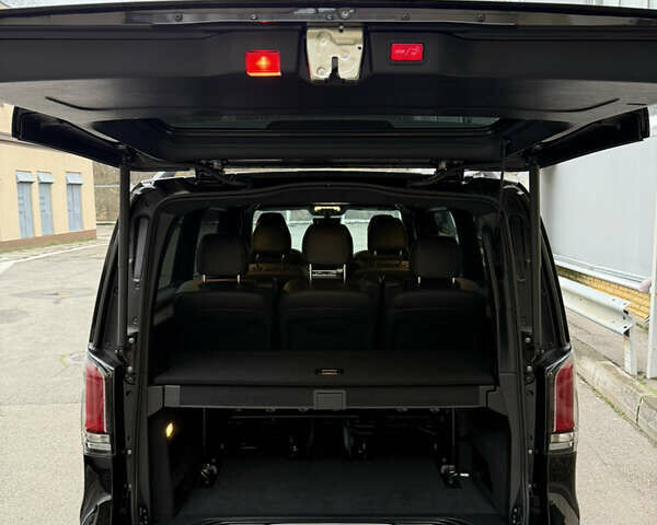 Черный Мерседес В-Класс, объемом двигателя 1.95 л и пробегом 19 тыс. км за 125000 $, фото 8 на Automoto.ua