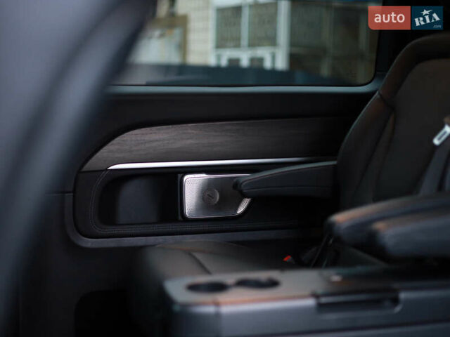 Черный Мерседес В-Класс, объемом двигателя 1.95 л и пробегом 19 тыс. км за 125000 $, фото 25 на Automoto.ua