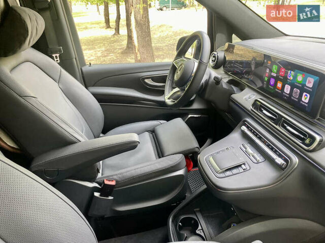 Чорний Мерседес В-Клас, об'ємом двигуна 1.95 л та пробігом 32 тис. км за 131500 $, фото 14 на Automoto.ua