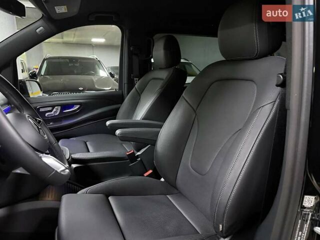 Черный Мерседес В-Класс, объемом двигателя 1.9 л и пробегом 8 тыс. км за 119500 $, фото 45 на Automoto.ua