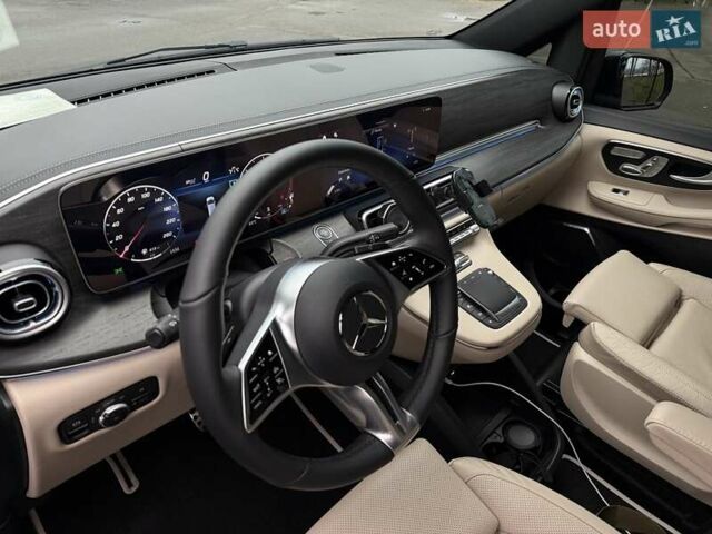 Черный Мерседес В-Класс, объемом двигателя 2 л и пробегом 41 тыс. км за 110000 $, фото 20 на Automoto.ua