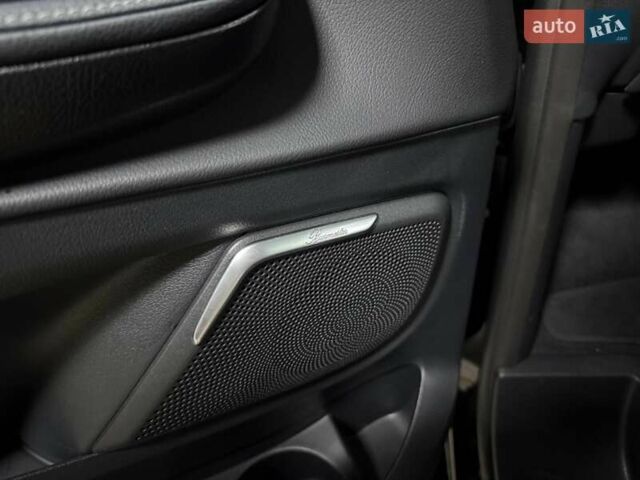 Черный Мерседес В-Класс, объемом двигателя 1.9 л и пробегом 8 тыс. км за 119500 $, фото 38 на Automoto.ua