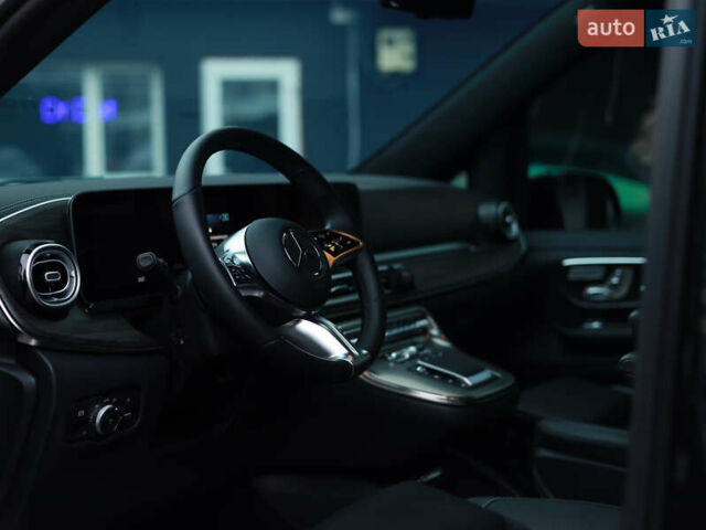 Черный Мерседес В-Класс, объемом двигателя 1.95 л и пробегом 19 тыс. км за 125000 $, фото 14 на Automoto.ua