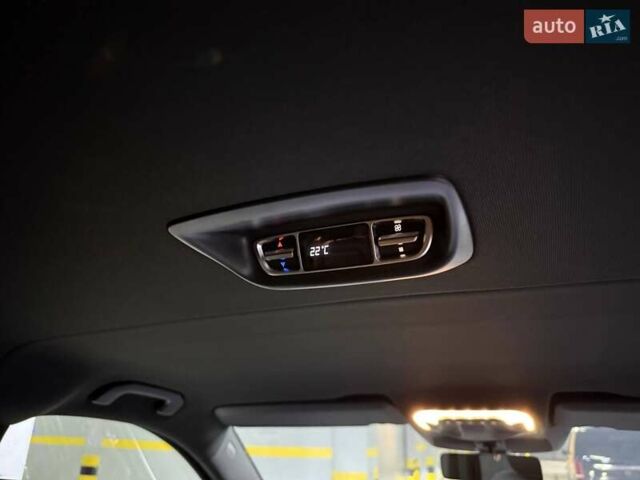 Черный Мерседес В-Класс, объемом двигателя 1.9 л и пробегом 8 тыс. км за 119500 $, фото 59 на Automoto.ua